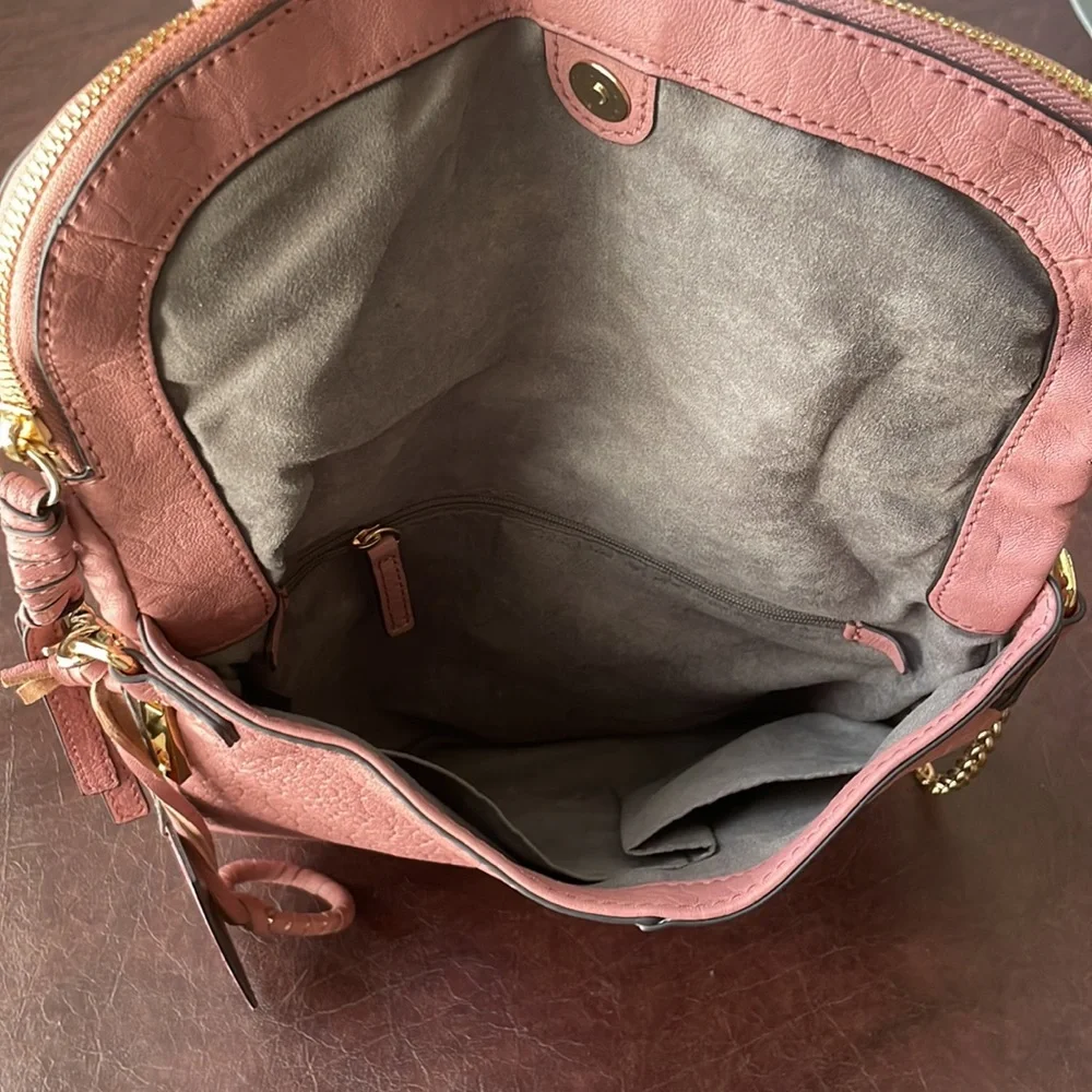 Vince Camuto - Picture 5 of 7